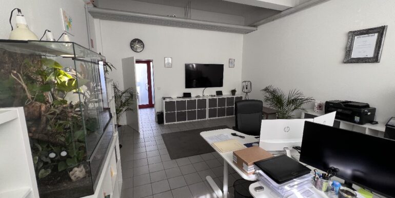 Büro 1