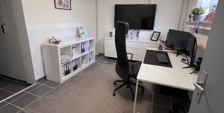 Büro im Keller